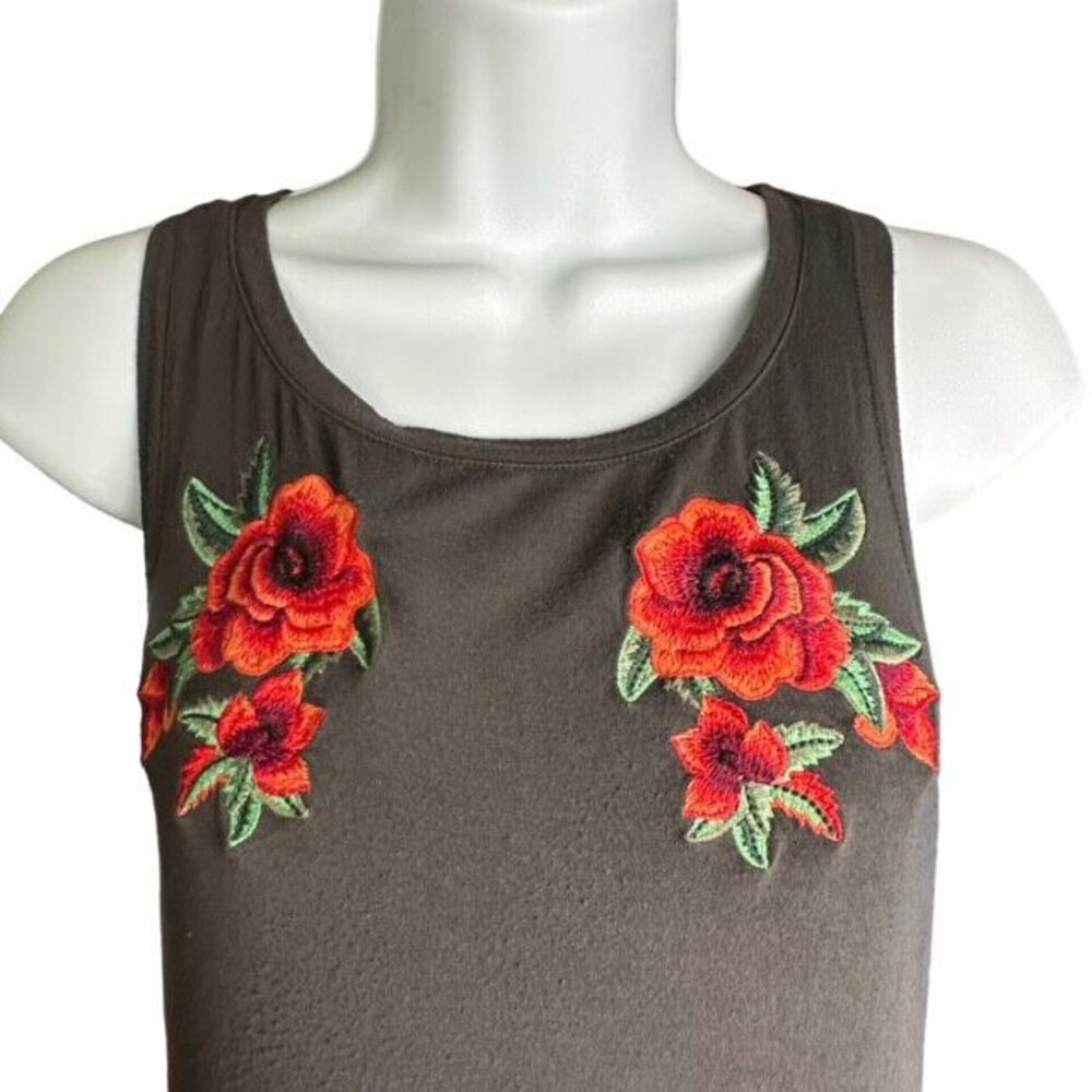 American Eagle‎ AEO Soft & Sexy Tank Top Gray Floral Embroidered Size XS - Picture 2 of 7